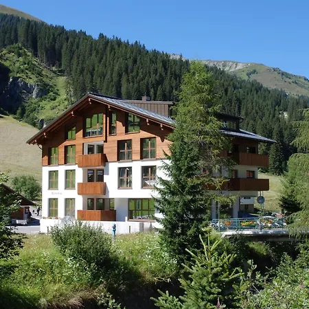 Bohemia 1 In By Interhome